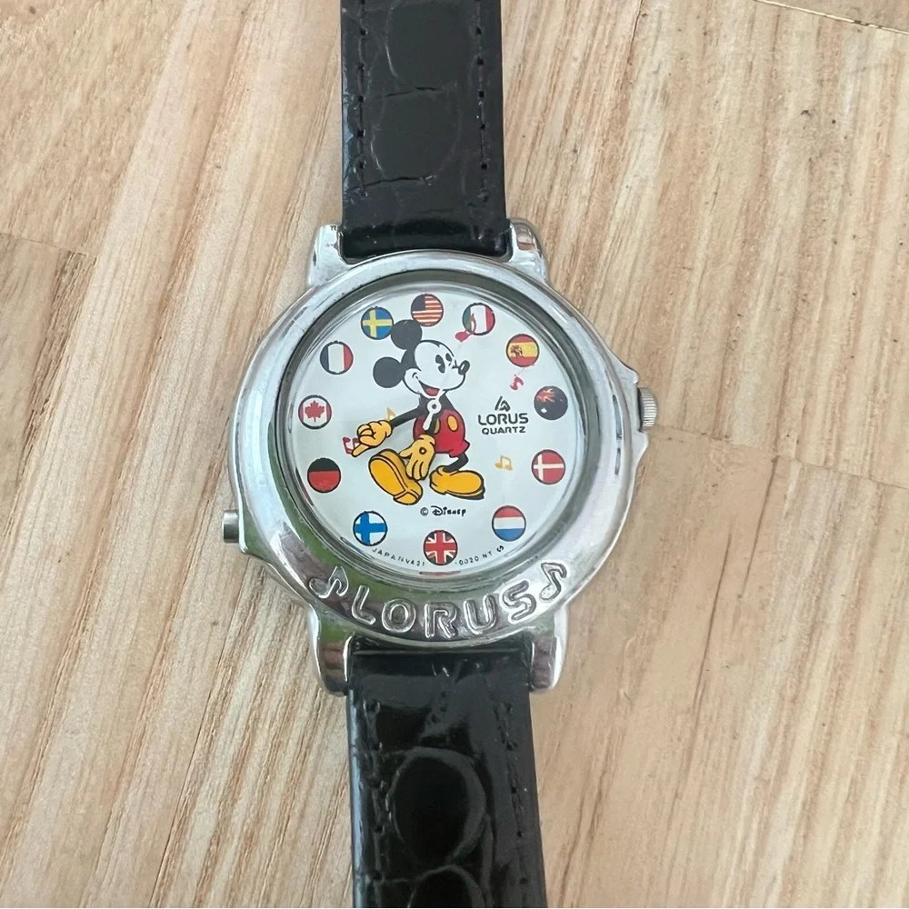 Vintage Lorus Disney Mickey Mouse Small World musical watch NEW BATTERY